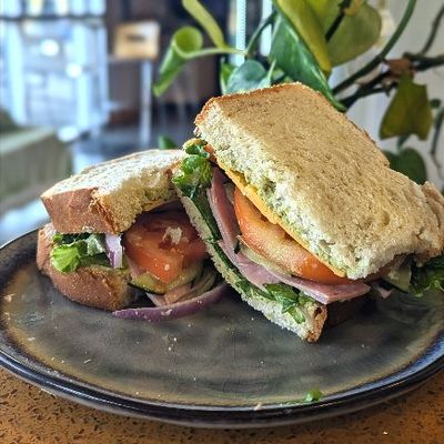 Ham or Turkey Boxed Sandwich
