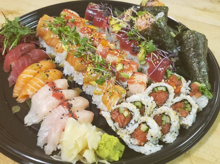 Sushi Monkey: Family Platter - 16 Rolls