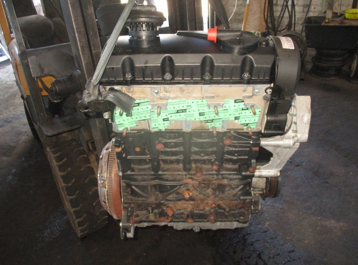 Engine VW GOLF V (1K) (2003-2009)