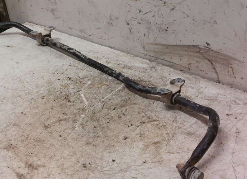 Stabilizer bar front SKODA OCTAVIA II (1Z) (2004-2013)