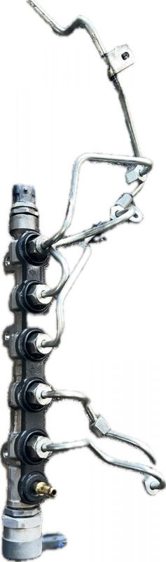 0445214173 Fuel Distributor / fuel rail RENAULT LAGUNA III (2007-2015)