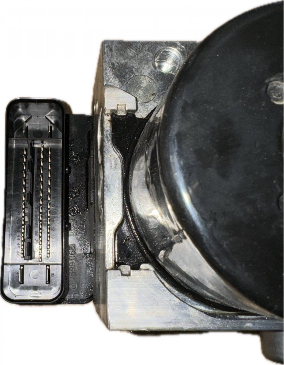 ABS hydraulic unit / pump MERCEDES-BENZ C-CLASS (W204) (2007-2013)