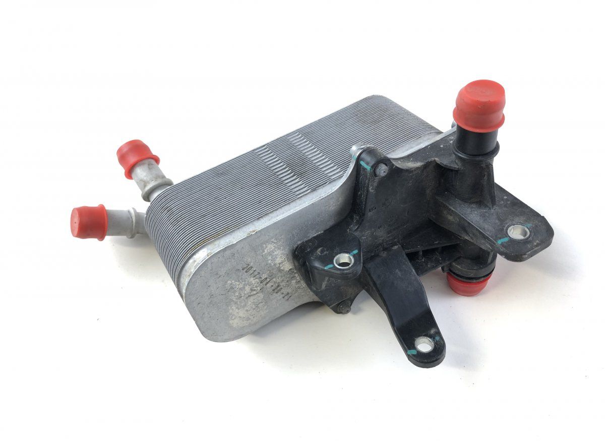 8543477 Engine Oil Cooler BMW i3 (I01) (2013-2022)