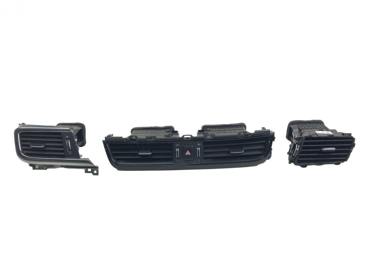 84790D4000 Air Vent Center Front KIA OPTIMA IV (JF) (2015-2020)