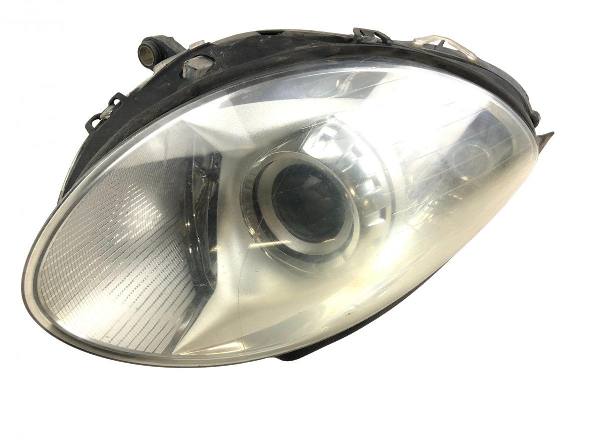 A2518202261 Headlight right MERCEDES-BENZ R-CLASS (W251) (2006-2013)