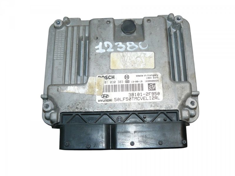 0281030303 Engine Control Unit / module (ECU) HYUNDAI TUCSON II / ix35 I (LM) (2009-2017)