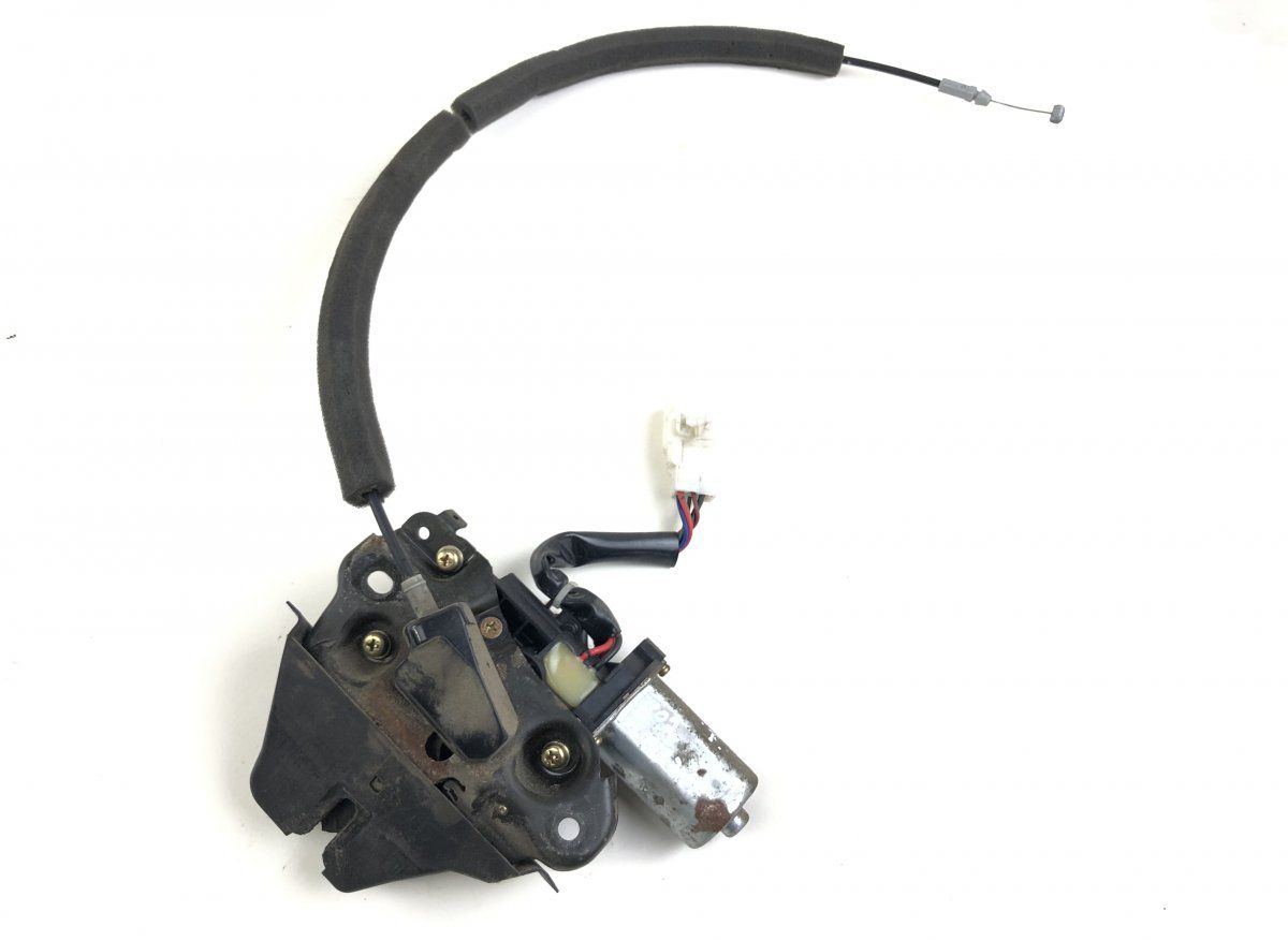 6465050010 Bootlid / tailgate lock LEXUS LS (XF30) (2000-2006)