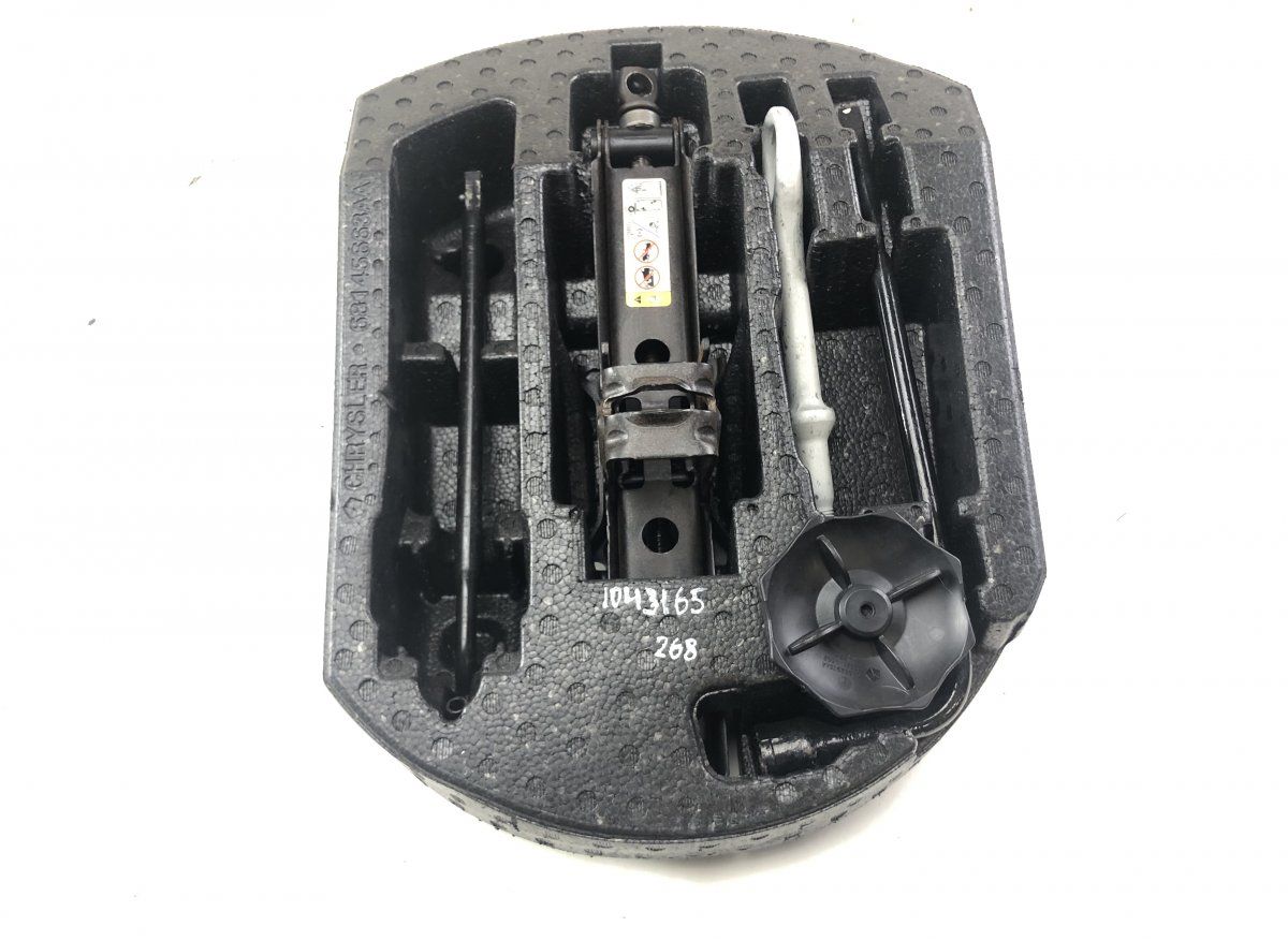 68061747AB Jack JEEP GRAND CHEROKEE IV (WK, WK2) (2010-2021)