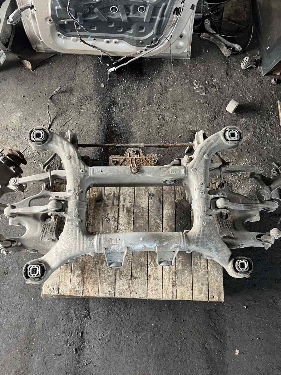 Rear Axle Complete BMW 5 GRAN TURISMO (F07) (2009-2017)