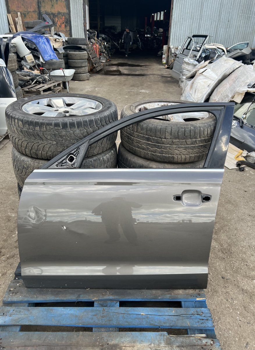 Door Front Left AUDI A6 / A6 ALLROAD (C7, 4G) (2010-2018)