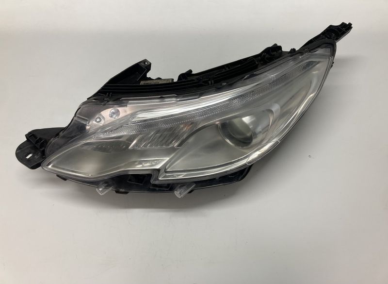9677810180 90015175 Headlight left PEUGEOT 2008 I (A94) (2013-2019)