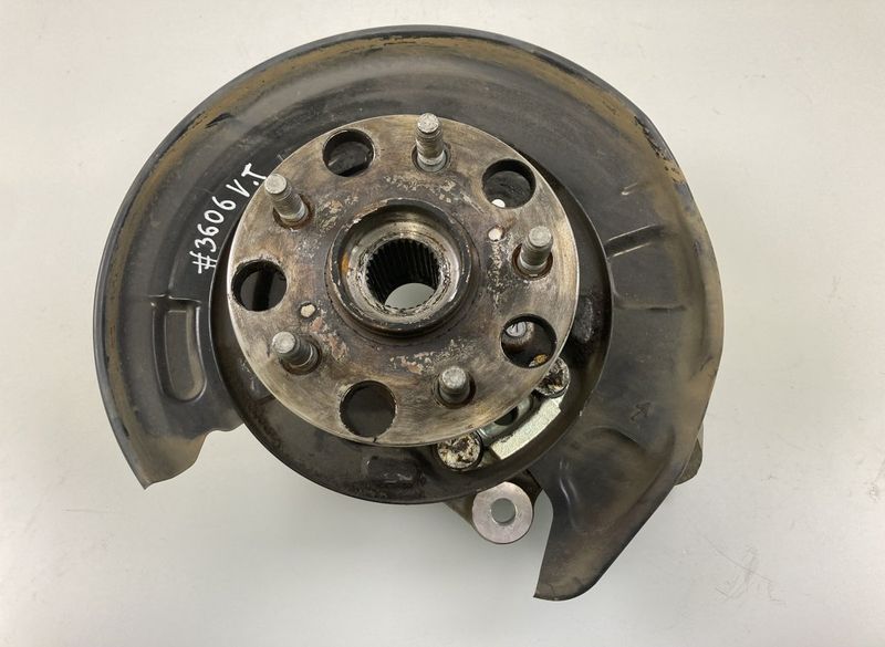 4230553020 Wheel bearing housing rear left LEXUS IS III (XE30) (2013-)