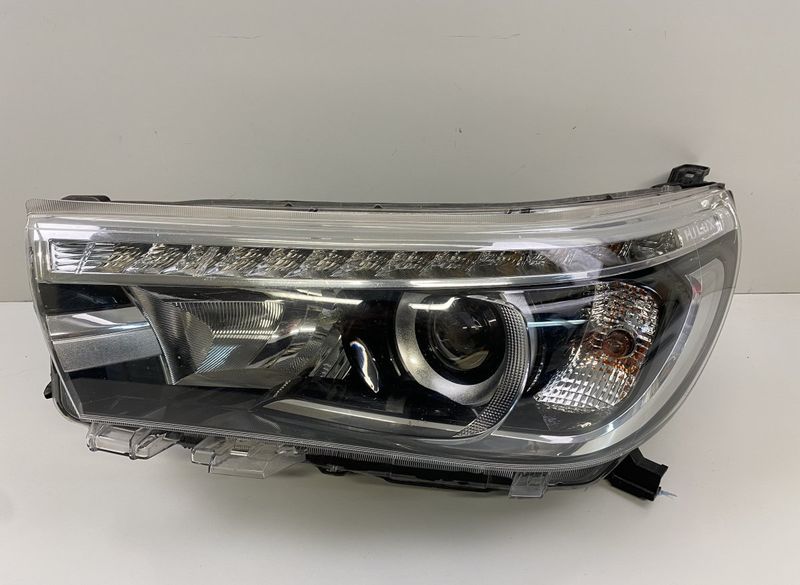 811500K732 Headlight left TOYOTA HILUX VIII (AN110, AN120, AN130) (2015-)