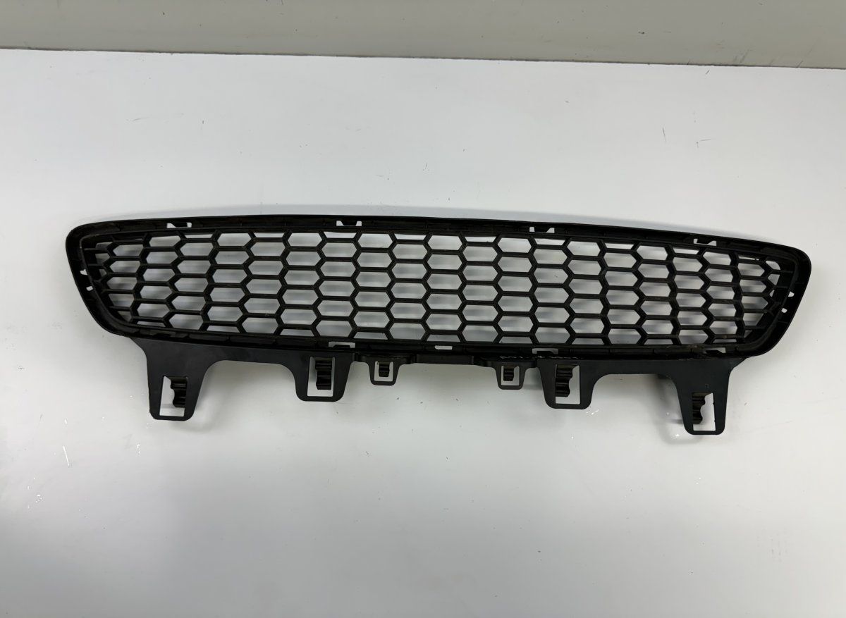 51118054294 Front Bumper Grille central BMW 3 (F30, F31, F34, F80) (2011-2019)