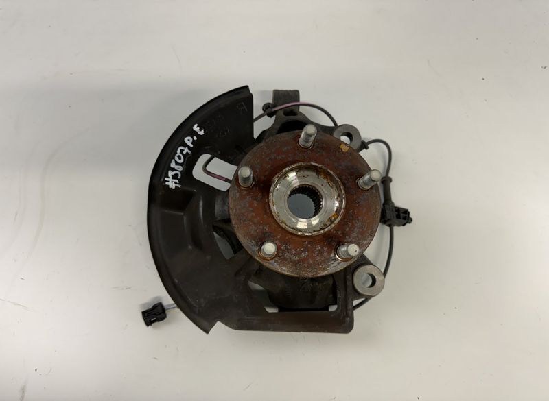 B45A-33-021 B45A33021 Wheel bearing housing front right MAZDA 3 III (BM) (2013-2018)
