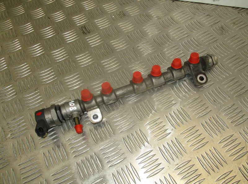 0445214176 Fuel Distributor / fuel rail HONDA ACCORD VIII (CP, CU) (2007-2015)