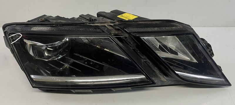 5E1941016D Headlight right SKODA OCTAVIA III (5E) (2012-2019)