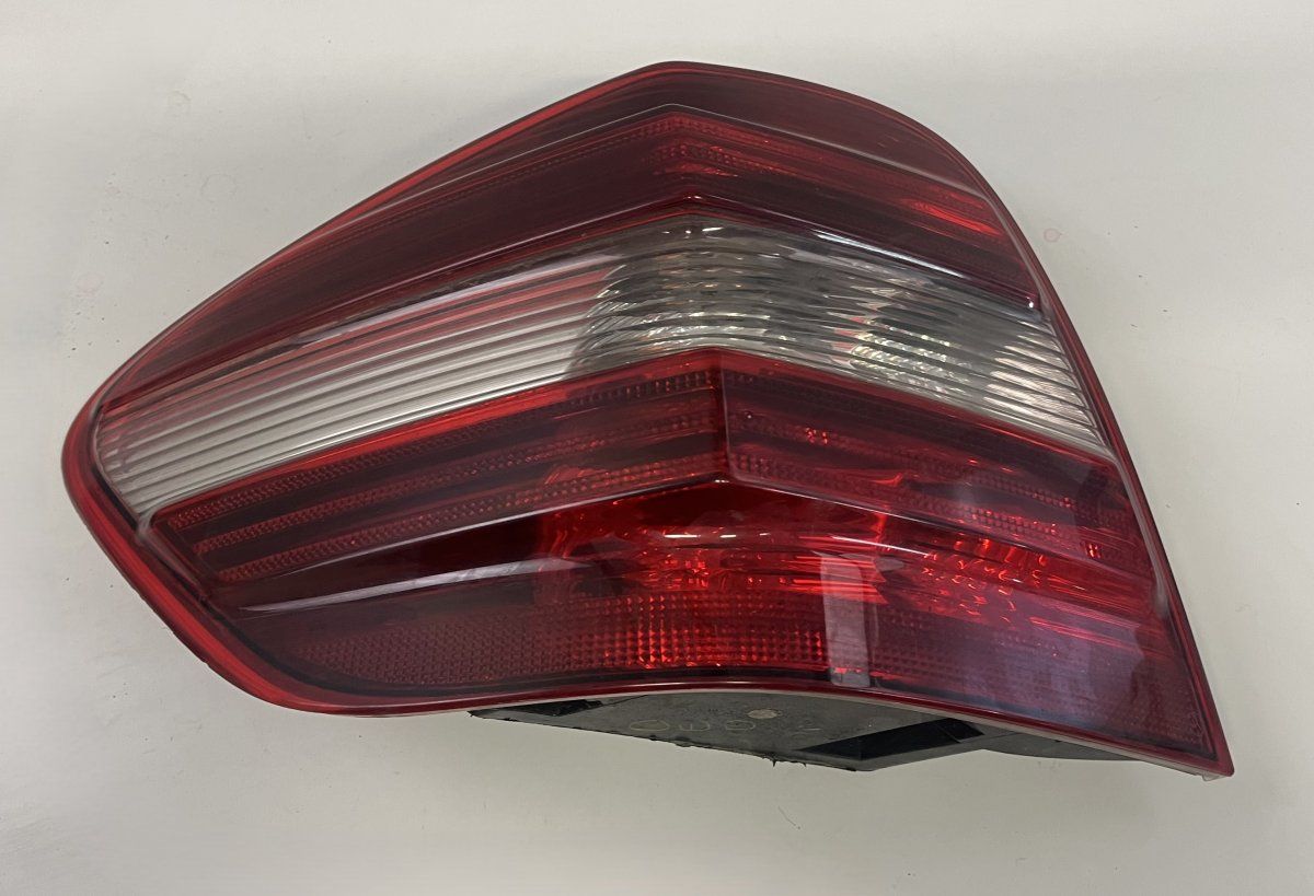 A1648202764 Tail light left MERCEDES-BENZ ML-CLASS (W164) (2005-2011)