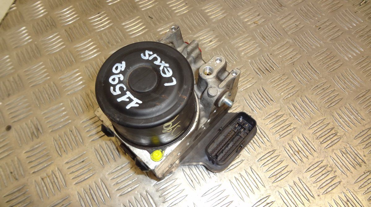 44540-53041 1338008400 ABS hydraulic unit / pump LEXUS IS II (XE20) (2005-2013)