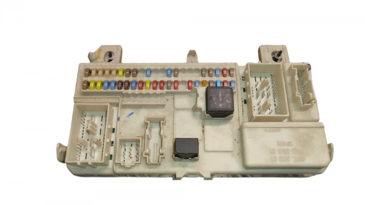 30765015 Fuse box VOLVO S40 / V50 / C30 / C70 (MS, MW) (2004-2012)