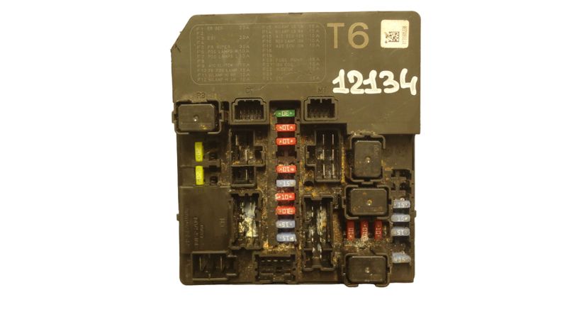 Fuse box NISSAN JUKE I (F15) (2010-2019)
