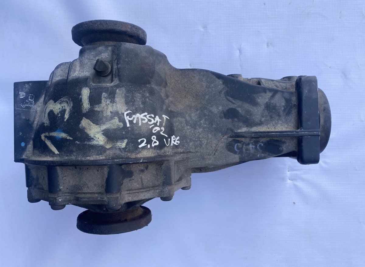 C01R500043F 01R525W31G GUC050701 Rear axle differential VW PASSAT B5 (3B3) (2000-2005)