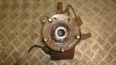 Wheel bearing housing front left KIA CEE&#39;D II (JD) (2012-2018)