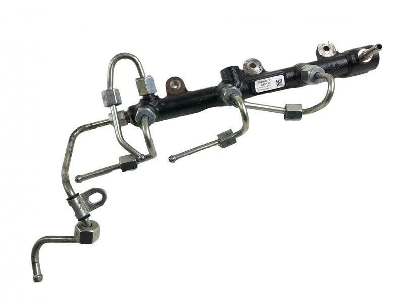 175219059R Fuel Distributor / fuel rail NISSAN NV300 (X82) (2016-2021)