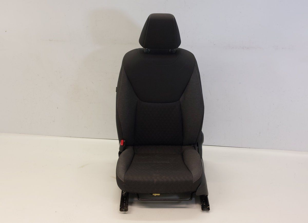 716400D210C1 Front seat left TOYOTA YARIS III (XP150) (2013-)