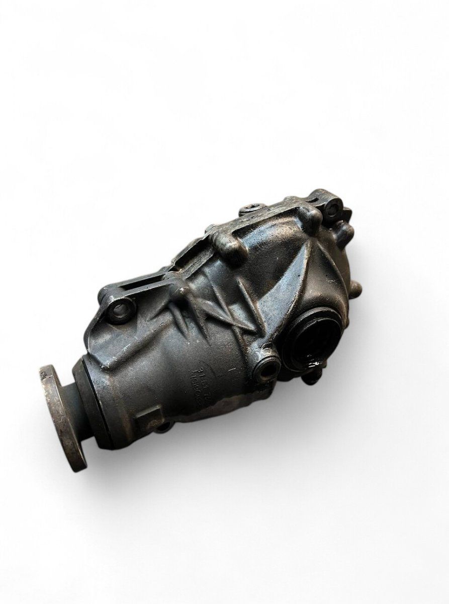 31508635702 31508635701 Front axle Differential BMW 7 (F01, F02) (2008-2016)