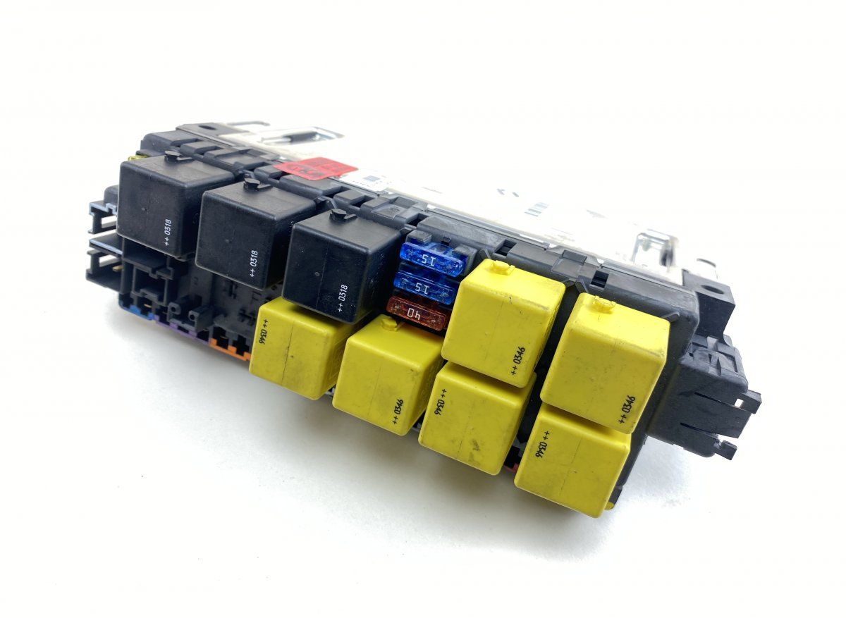 05045117 Fuse box MERCEDES-BENZ SL-CLASS (R230) (2001-2012)