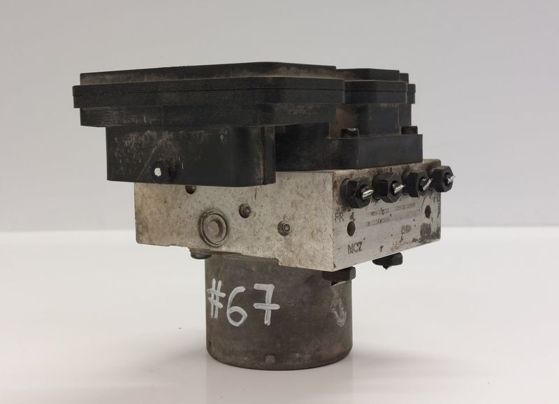 1H589-30650 1H58930650 58920-1H950 589201H950 ABS hydraulic unit / pump KIA CEE&#39;D I (ED) (2006-2012)