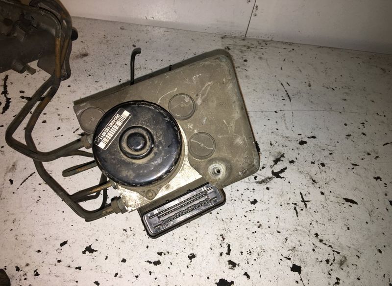 ABS hydraulic unit / pump VOLVO S80 I (TS, XY) (1998-2006)