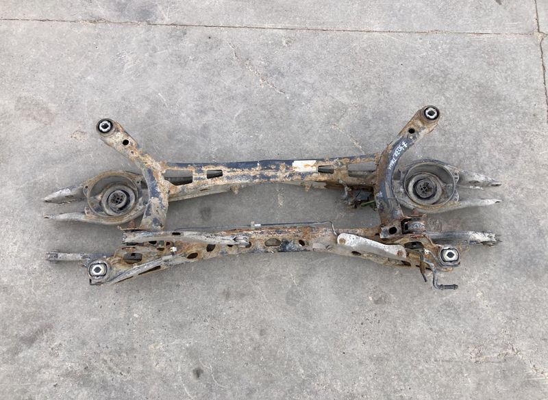 3Q0505235Q 3Q0505311D Rear axle Beam SKODA SUPERB III (3V3, 3V5) (2015-2024)
