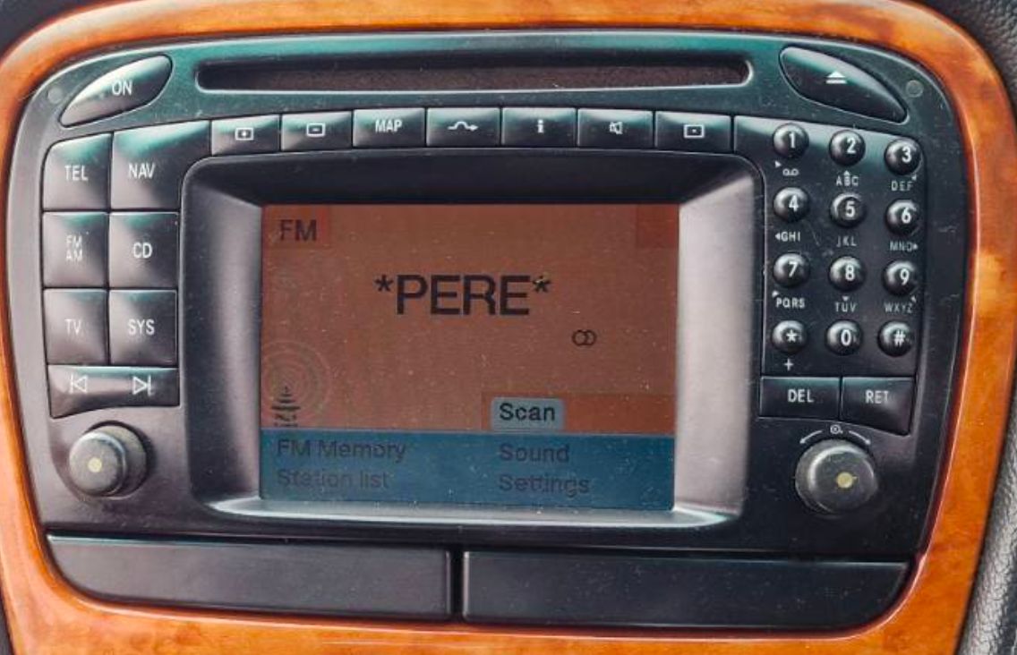 7612001523 8618001514 Radio MERCEDES-BENZ SL-CLASS (R230) (2001-2012)