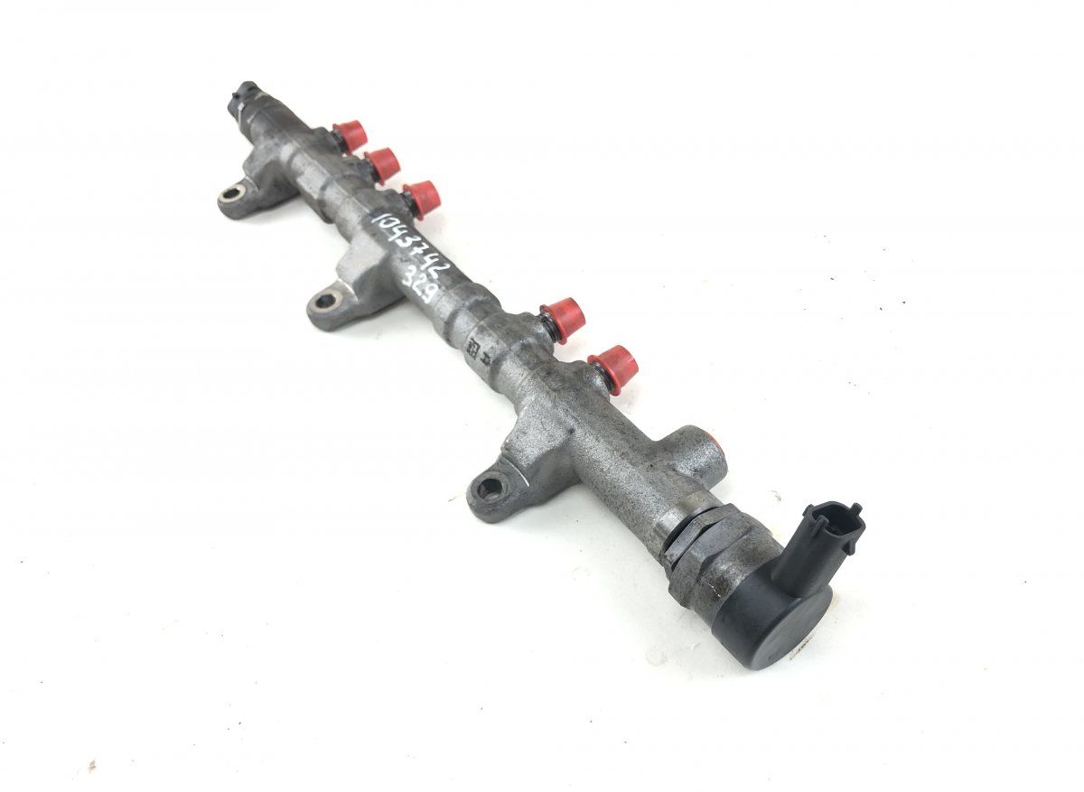 0445214321 0281006405 Fuel Distributor / fuel rail KIA SORENTO III (UM) (2015-2020)