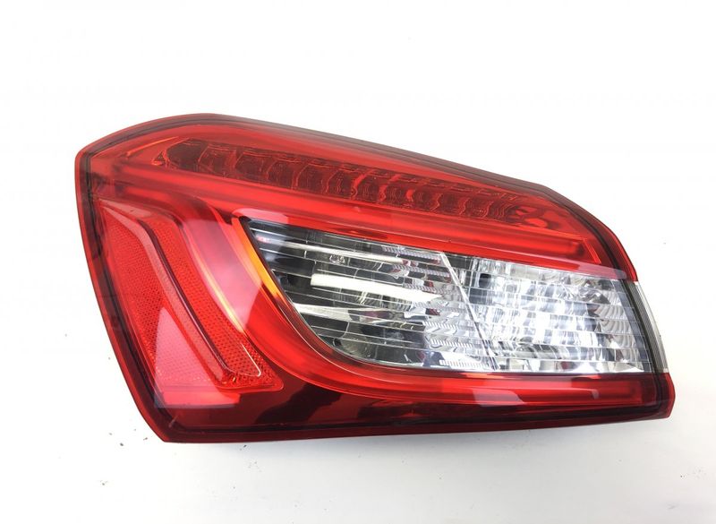 670107150 Tail light left MASERATI GHIBLI III (M157) (2013-2023)