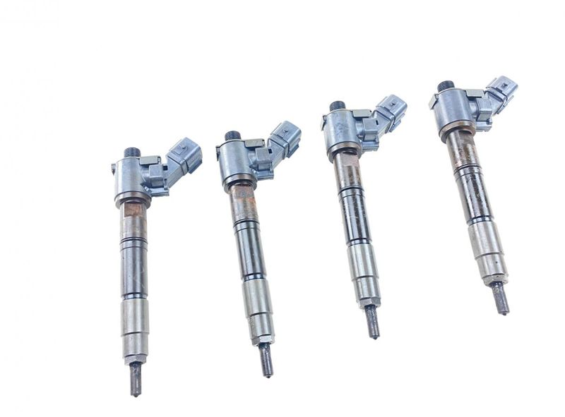 31452115 Fuel injector set VOLVO V40 (2012-2019)