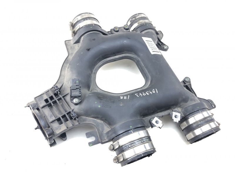 LR092851 Turbocharger air inlet Pipe LAND ROVER RANGE ROVER SPORT II (L494) (2013-2022)