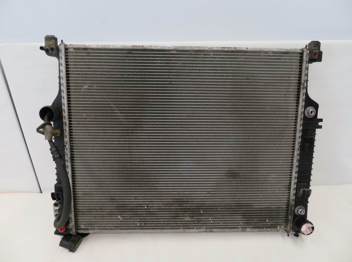 A2515000003 A2515000403 Radiator MERCEDES-BENZ R-CLASS (W251) (2006-2013)