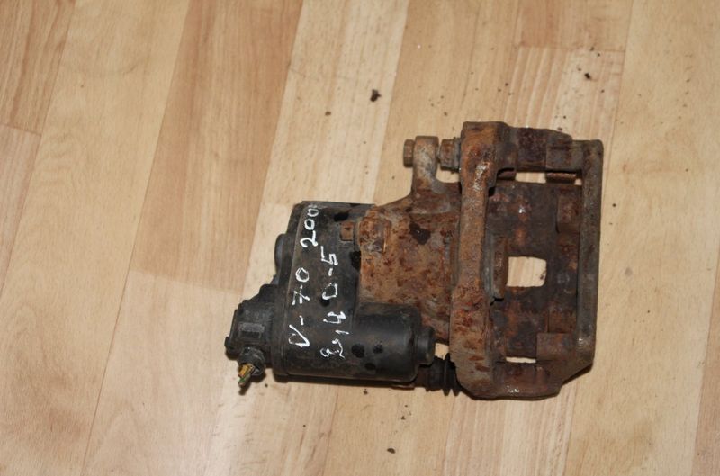 Brake caliper rear  right VOLVO V70 III (BW) (2007-2016)