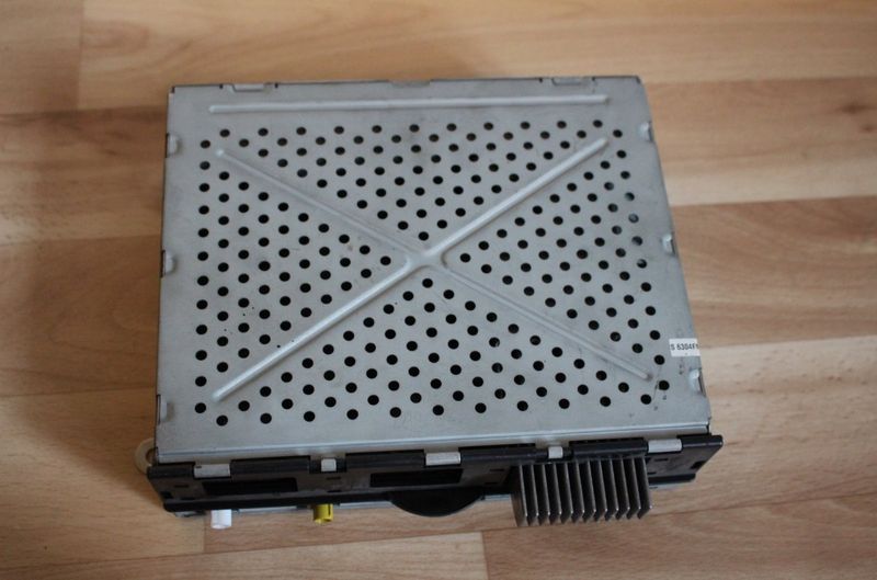 Radio tuner AUDI A8 (4E) (2002-2010)