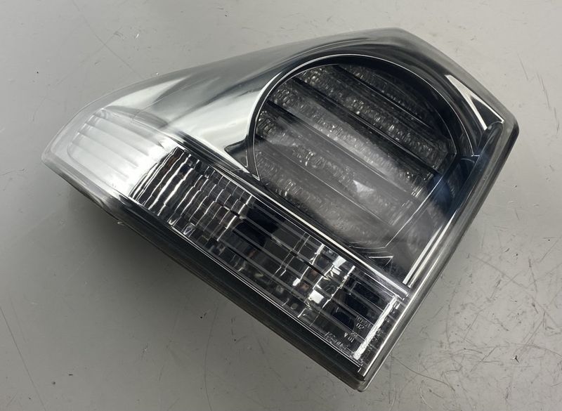Tail light left LEXUS RX II (XU30) (2003-2008)