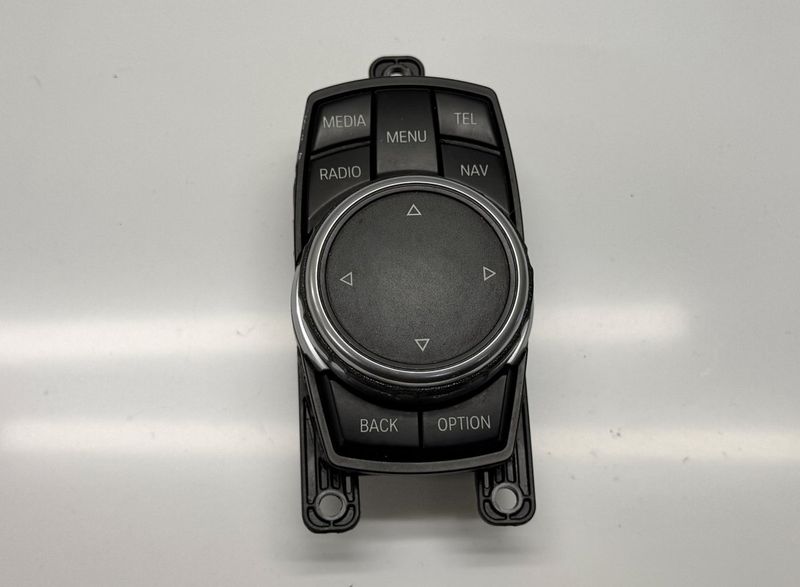 65829350723 Joystick (MMI control switch / pad) BMW X1 (F48) (2014-2022)