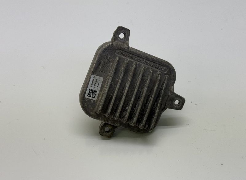 90068145 Xenon control unit right BMW X1 (F48) (2014-2022)