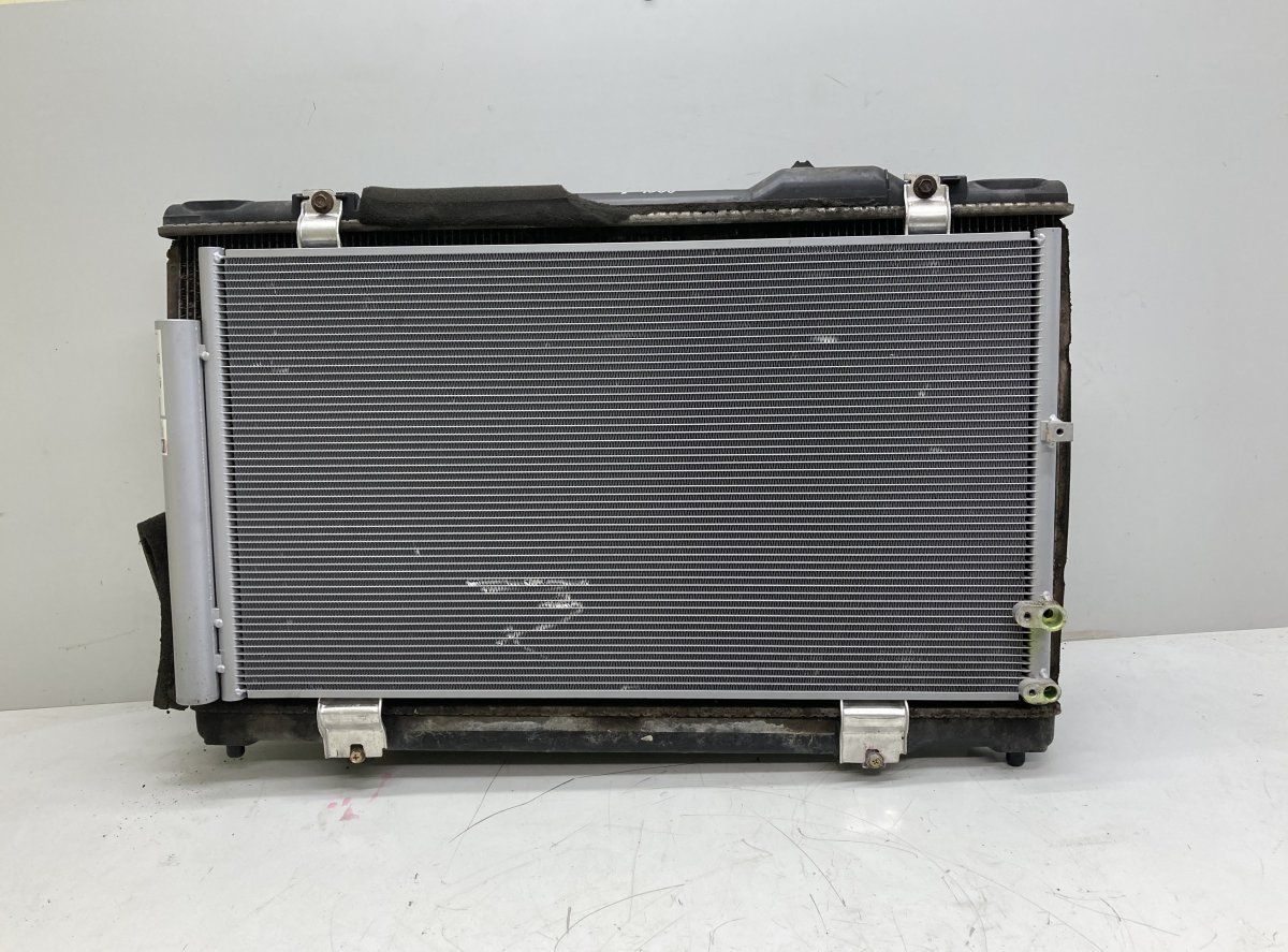 4221332771 1640031370 1671131230 Radiator LEXUS GS III (2005-2011)