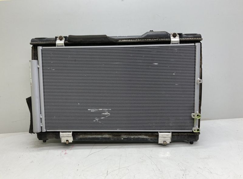 4221332771 1640031370 1671131230 Radiator LEXUS GS III (2005-2011)