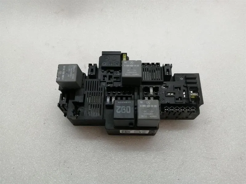 Mercedes S-Class W222 Fuse Box A2139062302 Fuse Box