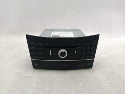 Mercedes E Class W207 CD lejátszó A2129004910 audiorendszer vezérlő COMAND