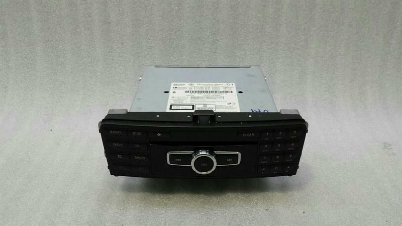 Mercedes SLK R172 CD player A1729007408 audio system controller navigation